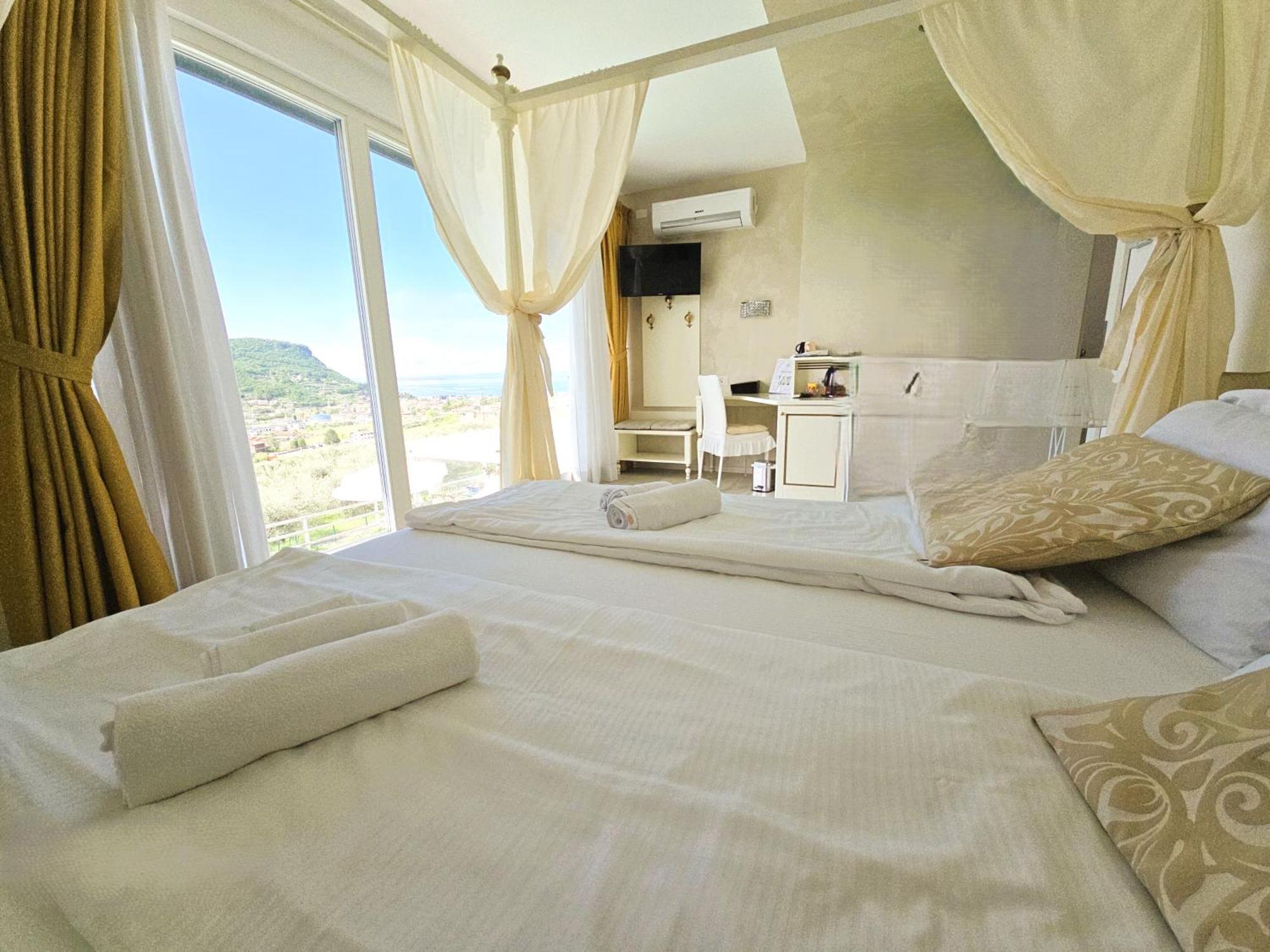 Relais Villa Olivi コステロマーノ 部屋 写真